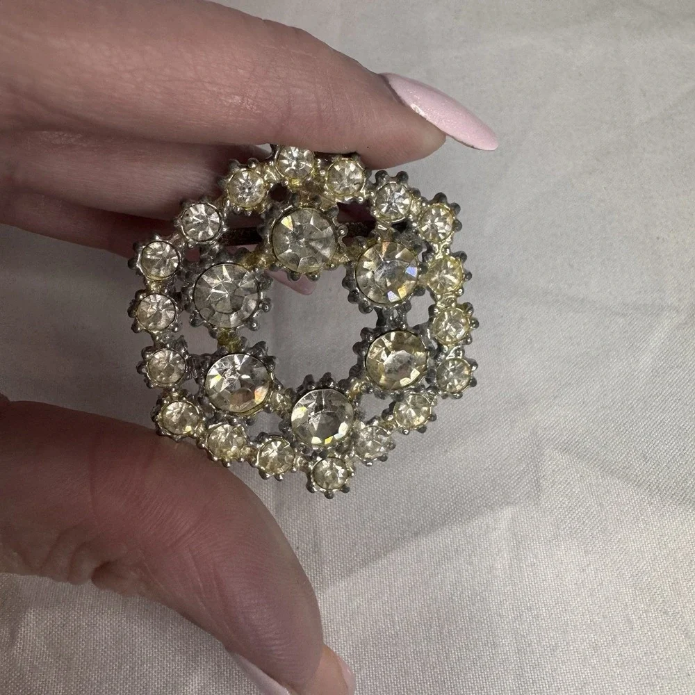 Vintage Art Deco‎ Rhinestone Brooch Silver Tone